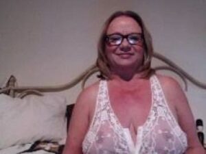 BustyxAnn Granny Live Cam Show